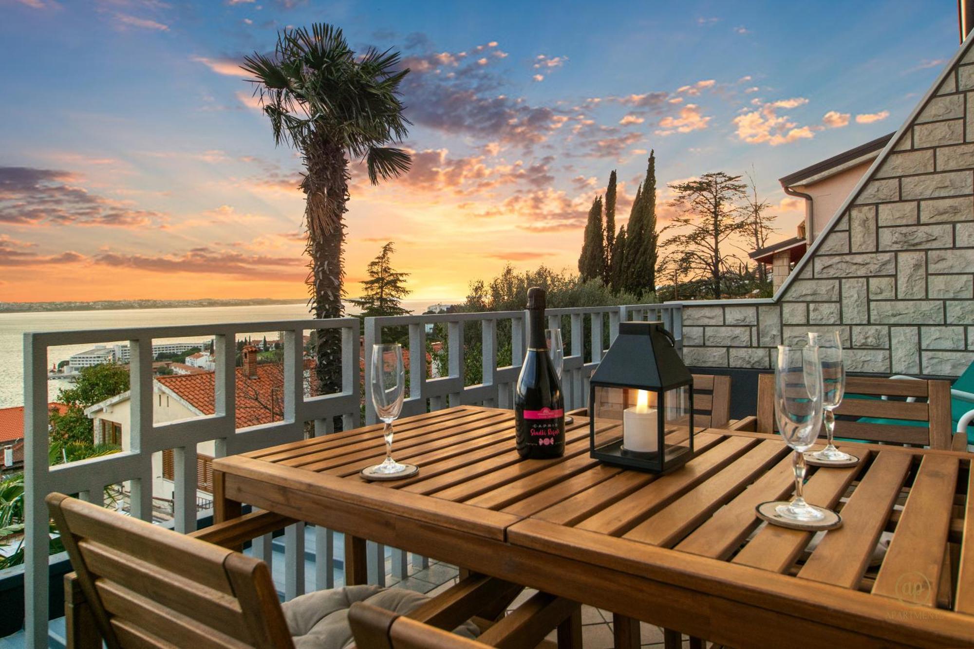 Aria Superior Apartment, Seaview & Wellness Portoroz Exterior photo
